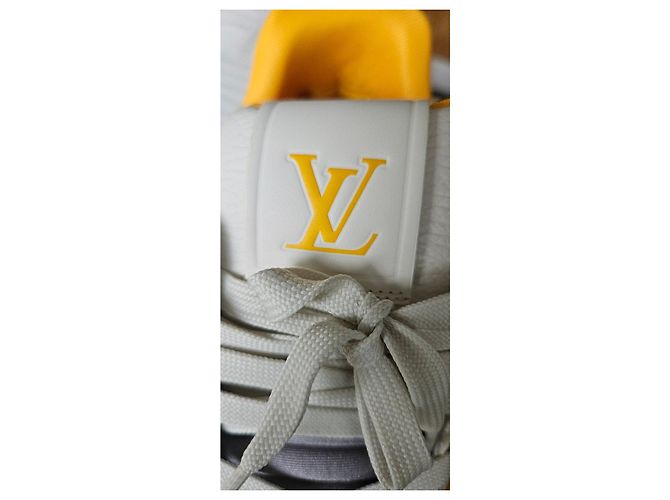 Louis Vuitton Sneaker LV Trainer Bianco Grigio Giallo - vista 16
