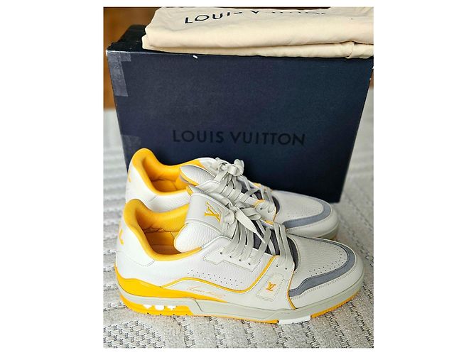 Louis Vuitton Sneaker LV Trainer Bianco Grigio Giallo - vista 3