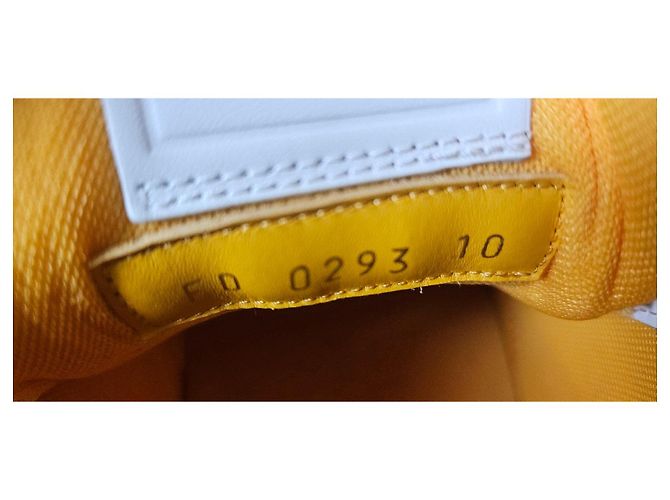 Louis Vuitton Sneaker LV Trainer Bianco Grigio Giallo - vista 9