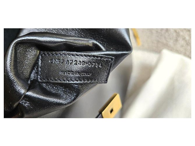 Saint Laurent schwarze Lederhandtasche mit Henkel - Ansicht 15