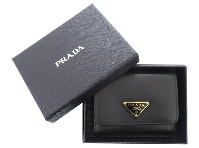 Billetera Tri-Fold Triangle Saffiano de Prada Negro - vista 2