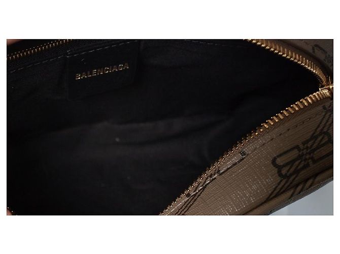 Camera Borsa a tracolla con monogramma BB di Balenciaga in beige Marrone - vista 9
