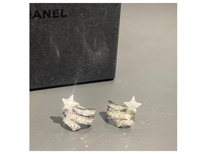 Orecchini Chanel Etoile Filante in oro bianco 18k e diamanti Argento - vista 4