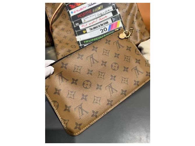 Louis Vuitton Borsa Tote Carry It in Pelle Marrone Graffiti - vista 7