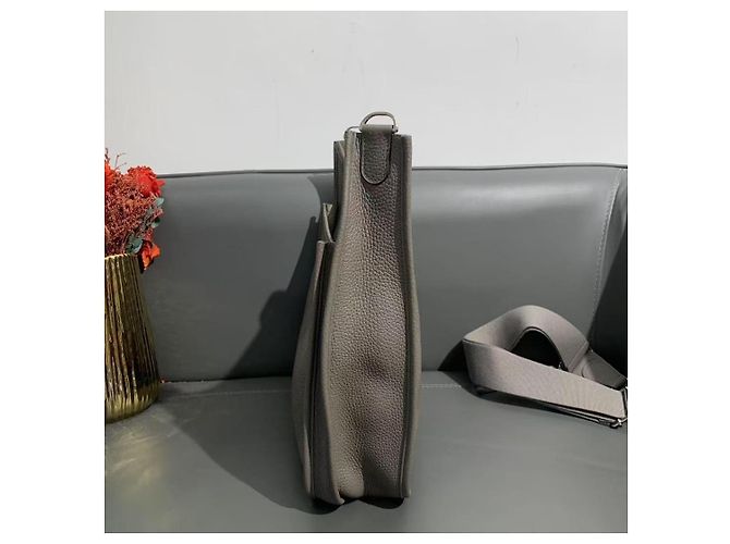 Hermès Evelyne 31 in pelle - Grigio - vista 2