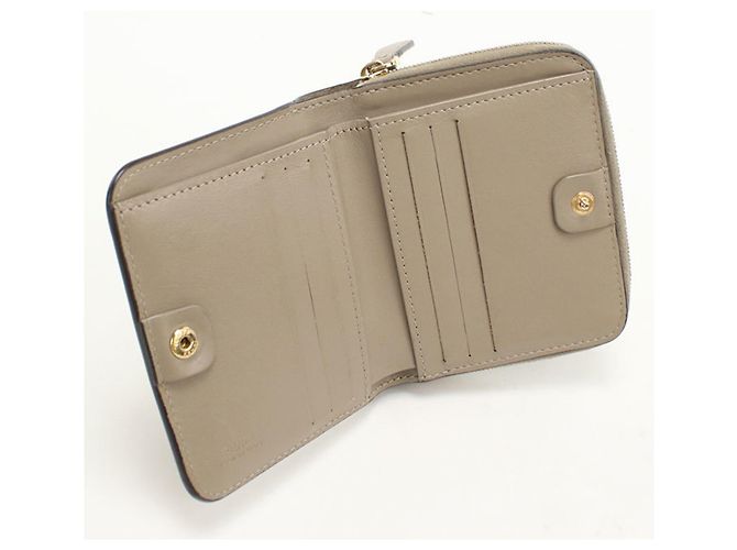 Fendi Bi-Fold Geldbörse in Beige - Ansicht 3