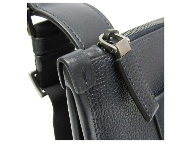 Borsa a tracolla in pelle da uomo Prada 2VH047 Nero Blu navy - vista 7