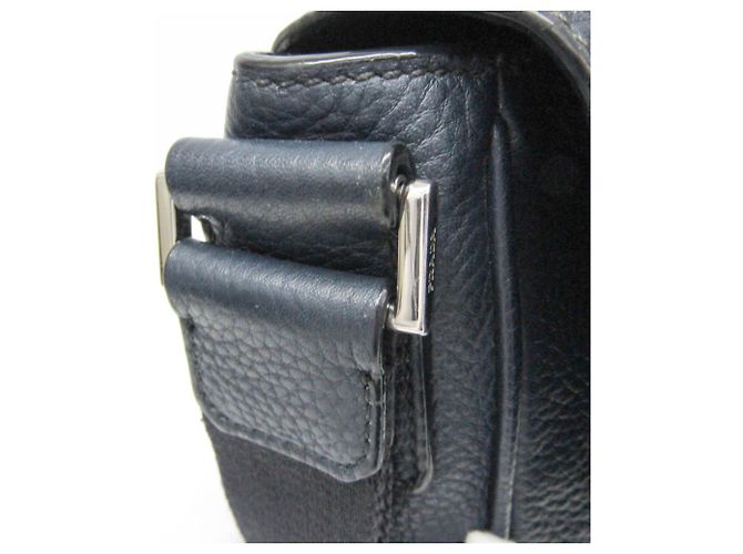 Borsa a tracolla in pelle da uomo Prada Blu navy - vista 9