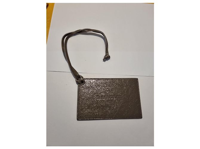 Balenciaga graues Leder-Gepäckanhänger - Ansicht 3