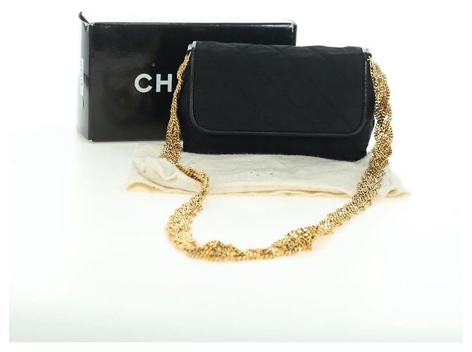 CHANEL Borsa a Spalla Matelassé Catena Satin Nero Oro CC Auth 168914V D'oro - vista 12