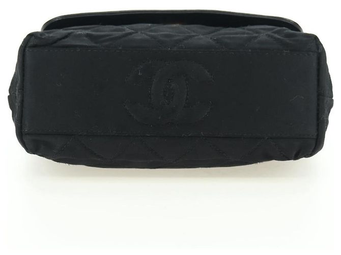CHANEL Borsa a Spalla Matelassé Catena Satin Nero Oro CC Auth 168914V D'oro - vista 5