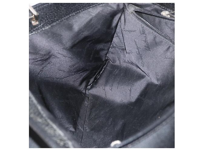 Salvatore Ferragamo Borsa Tote Gancini in Nylon Nero Argento Auth 176841A - vista 19