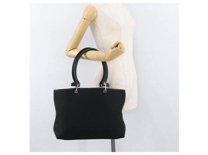 Salvatore Ferragamo Borsa Tote Gancini in Nylon Nero Argento Auth 176841A - vista 25