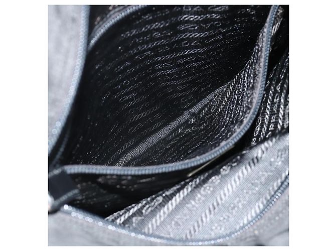 Prada Tote Bag aus schwarzem Nylon mit Silber authentisch ka4054 - Ansicht 22