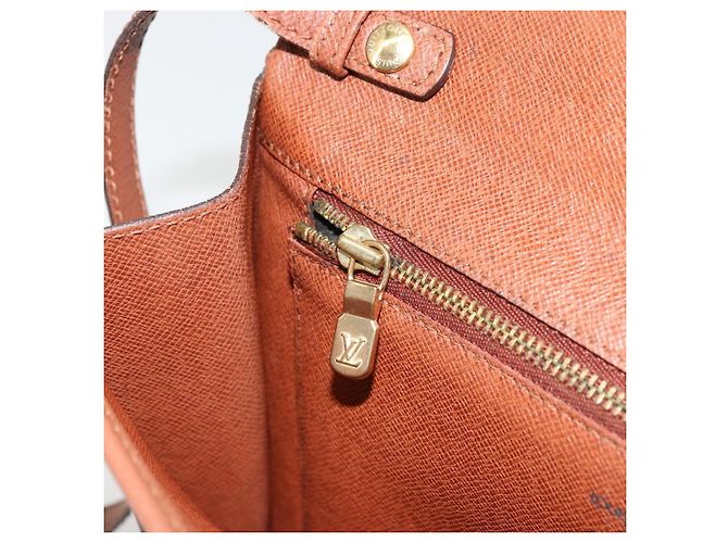 LOUIS VUITTON Bolsa de Hombro Monogram Bordeaux 24 M51798 LV Auth bs34664 Monograma - vista 24