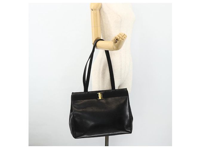 Bolsa Tote Vala em couro preto e dourado Salvatore Ferragamo Auth ka4098 - vista 21