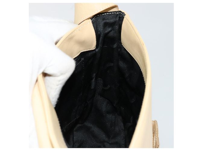 Borsa a Spalla Gancini in Pelle Avorio Argento Auth BA12266 di Salvatore Ferragamo - vista 18