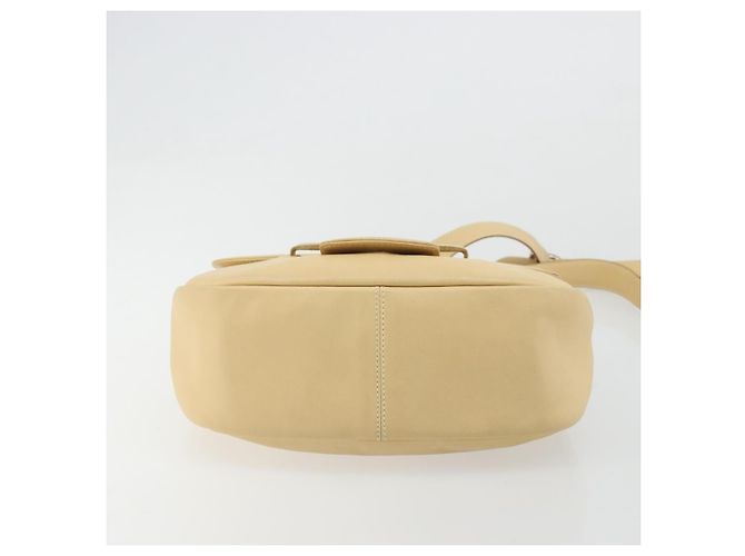 Borsa a Spalla Gancini in Pelle Avorio Argento Auth BA12266 di Salvatore Ferragamo - vista 5