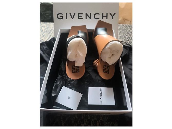 Sandali Givenchy in pelle marrone e nero - vista 4