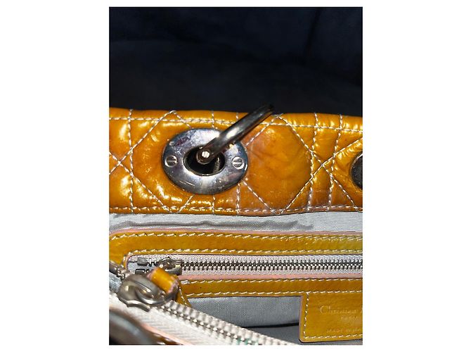 Christian Dior Borsa Lady Dior Media Pelle di Agnello Gialla Cannage Giallo - vista 11