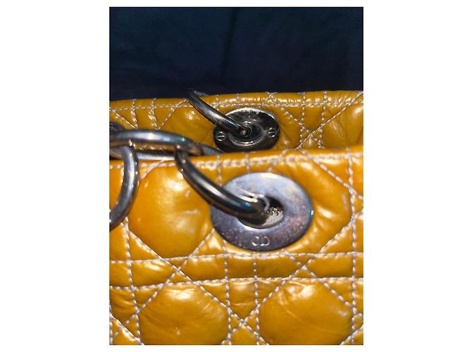 Christian Dior Borsa Lady Dior Media Pelle di Agnello Gialla Cannage Giallo - vista 12