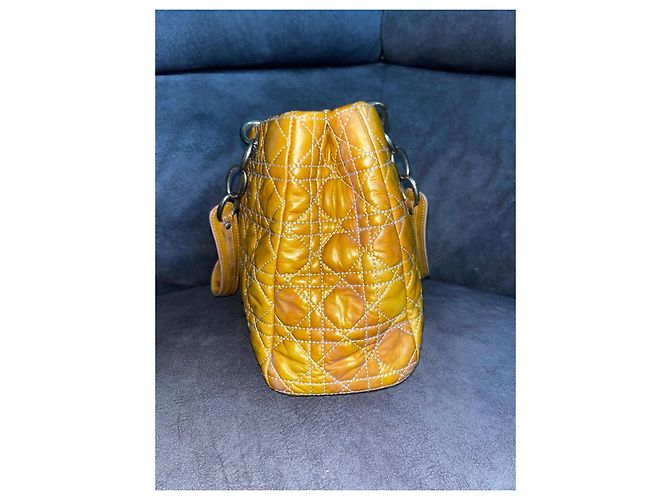 Christian Dior Borsa Lady Dior Media Pelle di Agnello Gialla Cannage Giallo - vista 7