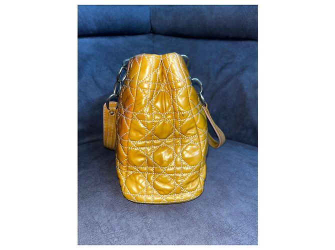 Christian Dior Borsa Lady Dior Media Pelle di Agnello Gialla Cannage Giallo - vista 8