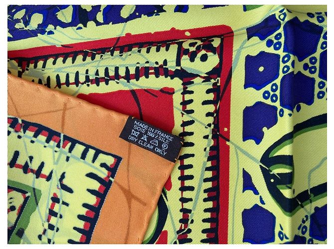 Hermès Magnifikes HERMES Tuch NEU 70 X 70 cm Der Boubou H Grün Orange Gelb Dunkelblau - Ansicht 4