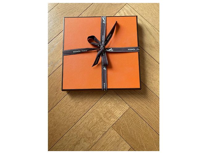 Hermès Magnifikes HERMES Tuch NEU 70 X 70 cm Der Boubou H Grün Orange Gelb Dunkelblau - Ansicht 6