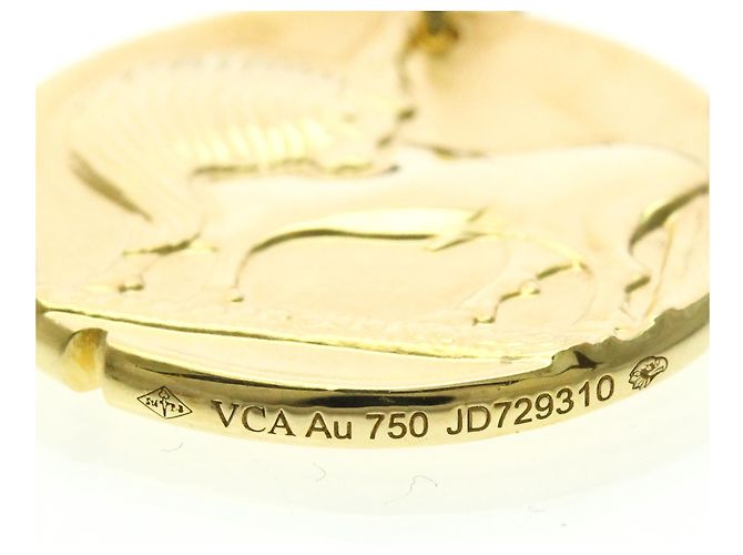 Collana pendente medaglia zodiacale Tauri in oro giallo 18K di Van Cleef & Arpels - vista 7