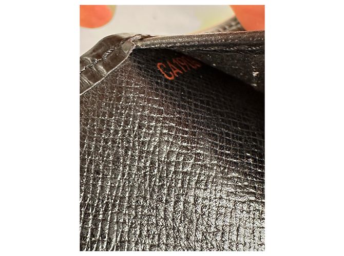 Vintage Louis Vuitton Long Wallet Epi Leather Black - view 7