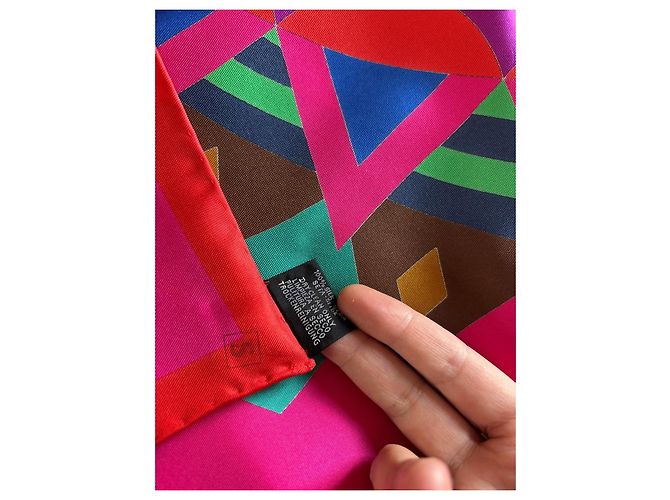 90 cm Quadrat "Festpferd" - Hermès Braun Pink Rot Mehrfarben Beige Grün Gelb - Ansicht 5