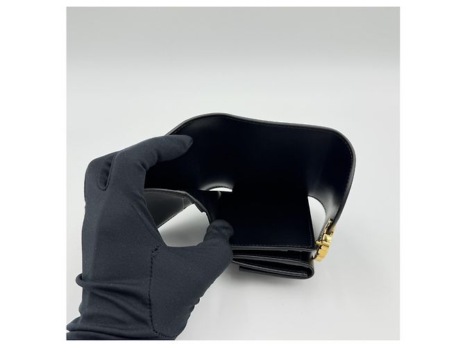 Céline Pequeña cartera de piel de ternera Triomphe Flap Castaño - vista 10