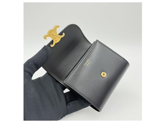 Céline Pequeña cartera de piel de ternera Triomphe Flap Castaño - vista 8