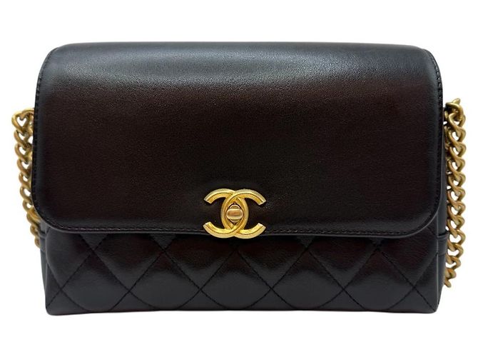 Chanel Bolsa de ombro em couro de bezerro preto com corrente preta - vista 2