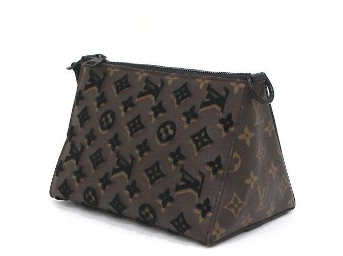 Louis Vuitton Bolsa transversal triangular Monogram Virgil Abloh Preto - vista 2