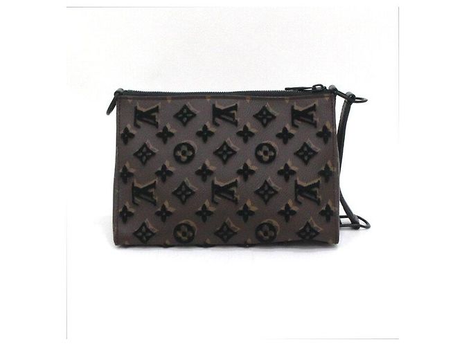 Louis Vuitton Bolsa transversal triangular Monogram Virgil Abloh Preto - vista 4