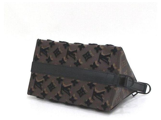 Louis Vuitton Bolsa transversal triangular Monogram Virgil Abloh Preto - vista 6