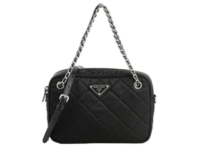 Prada Nylon gesteppte Schultertasche mit Kette Schwarz - Ansicht 2