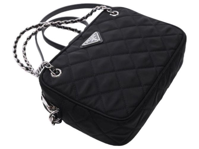 Prada Nylon gesteppte Schultertasche mit Kette Schwarz - Ansicht 5