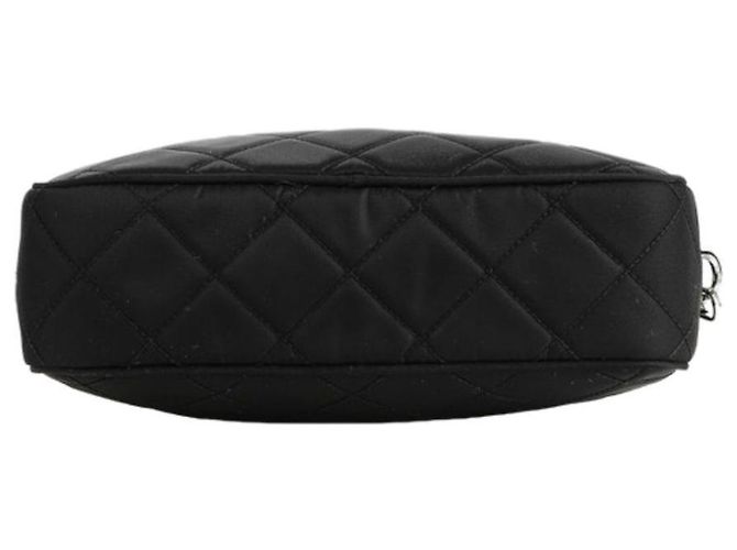 Prada Nylon gesteppte Schultertasche mit Kette Schwarz - Ansicht 9