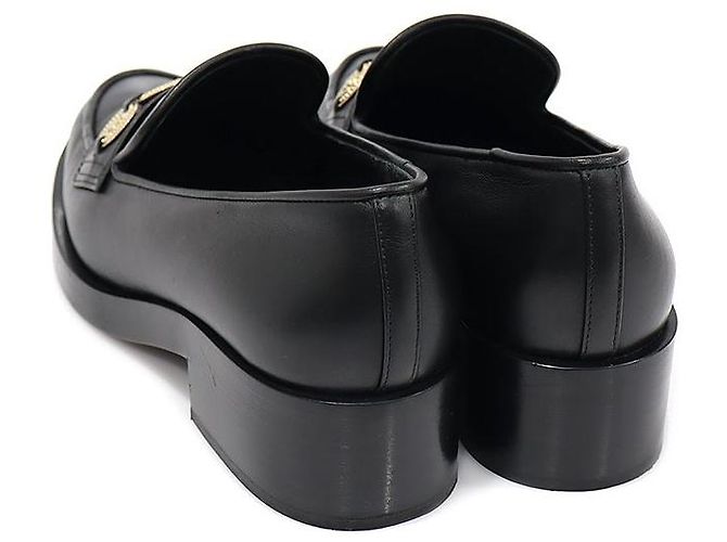 Chanel Mocassini da donna in pelle di vitello nera con medaglione dorato Nero - vista 5