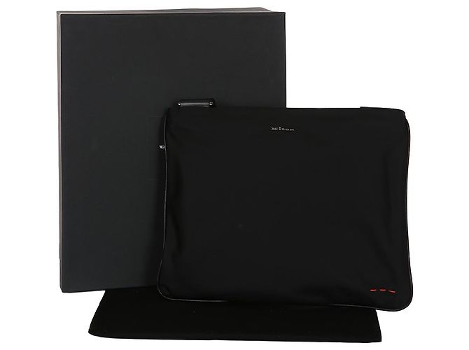 Kiton Bolsa transversal plana em nylon com detalhes em couro Preto - vista 10