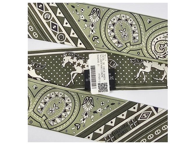 Hermès Pañuelo Twilly de seda Castaño - vista 12