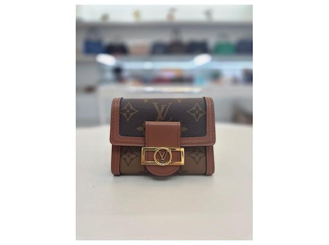 Louis Vuitton Billetera compacta con chip Castaño - vista 9