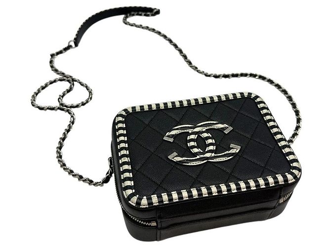 Vanity Chanel Mini borsa a tracolla serie Caviar Filigree Blu - vista 5