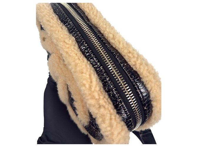 Chanel Schwarze Shearling Big CC Gürteltasche - Ansicht 8