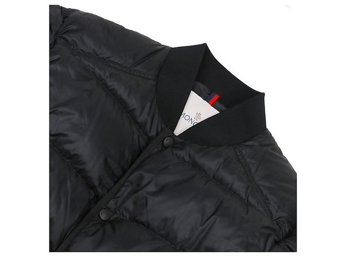 Moncler Bazena Short Down Jacket Black - view 6