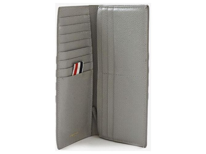 Thom Browne Carteira Longa em Couro Pebble Listrada Cinza - vista 2