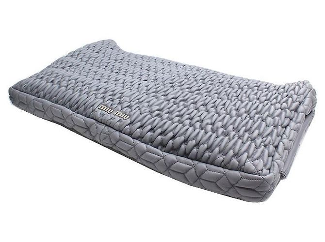 Miu Miu Große graue Stepp-Clutch Braun - Ansicht 4